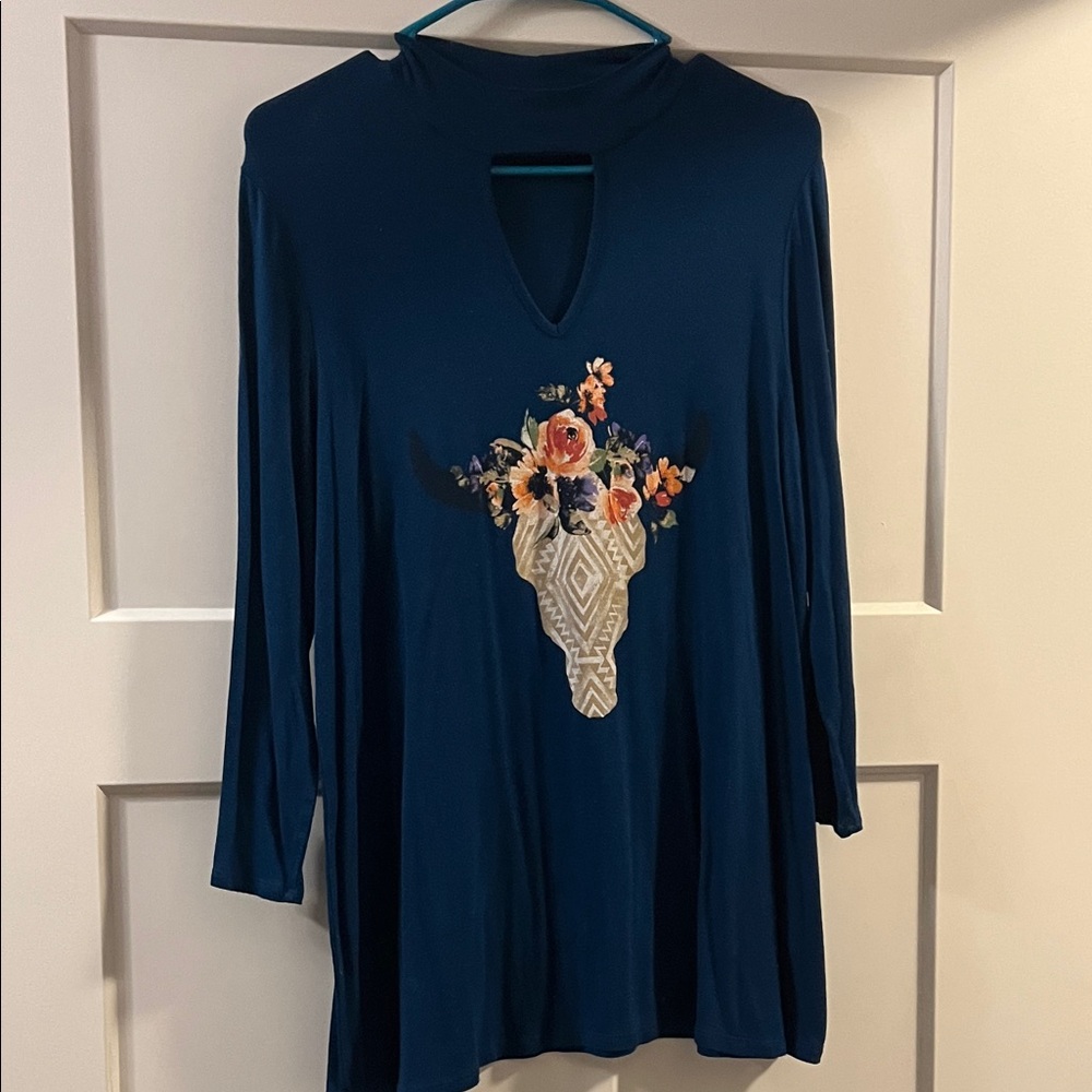 Altar'd State Top with Floral Skull Design